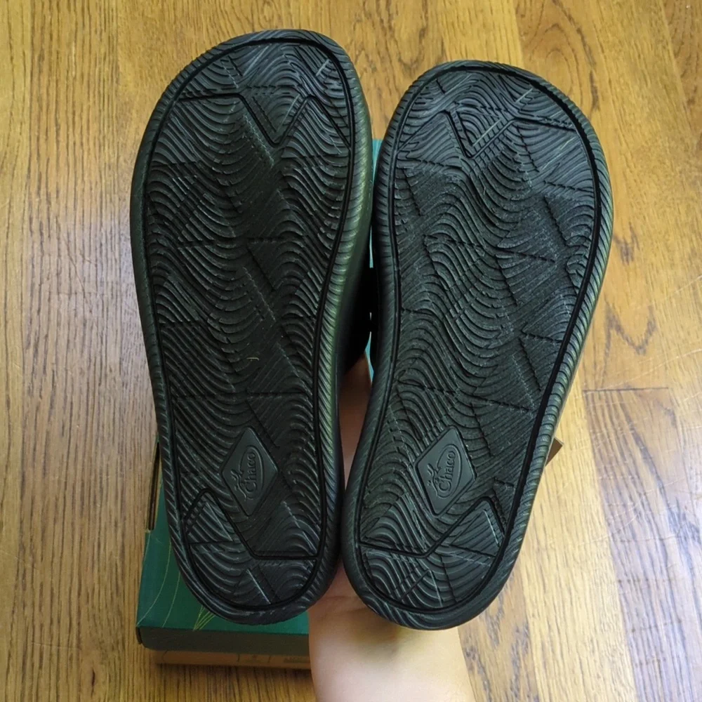 NIB Chaco Chillos Slide Sandals Black Adjustable Strap Sandal Kids Size 4